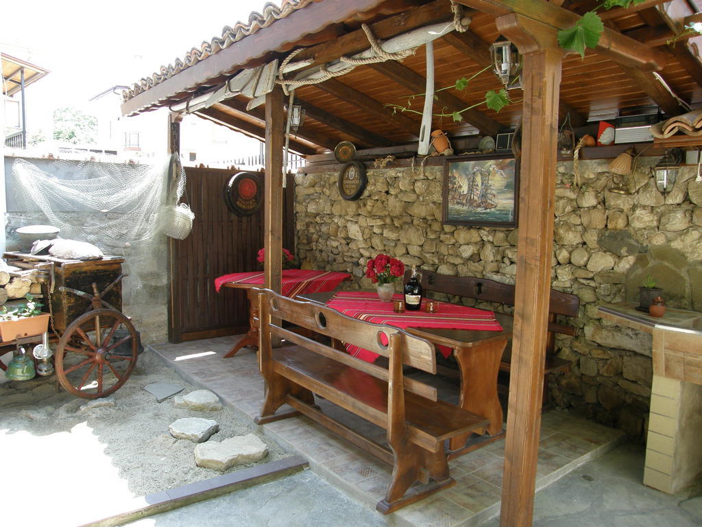 Emona Guest House Nesebar Quarto foto